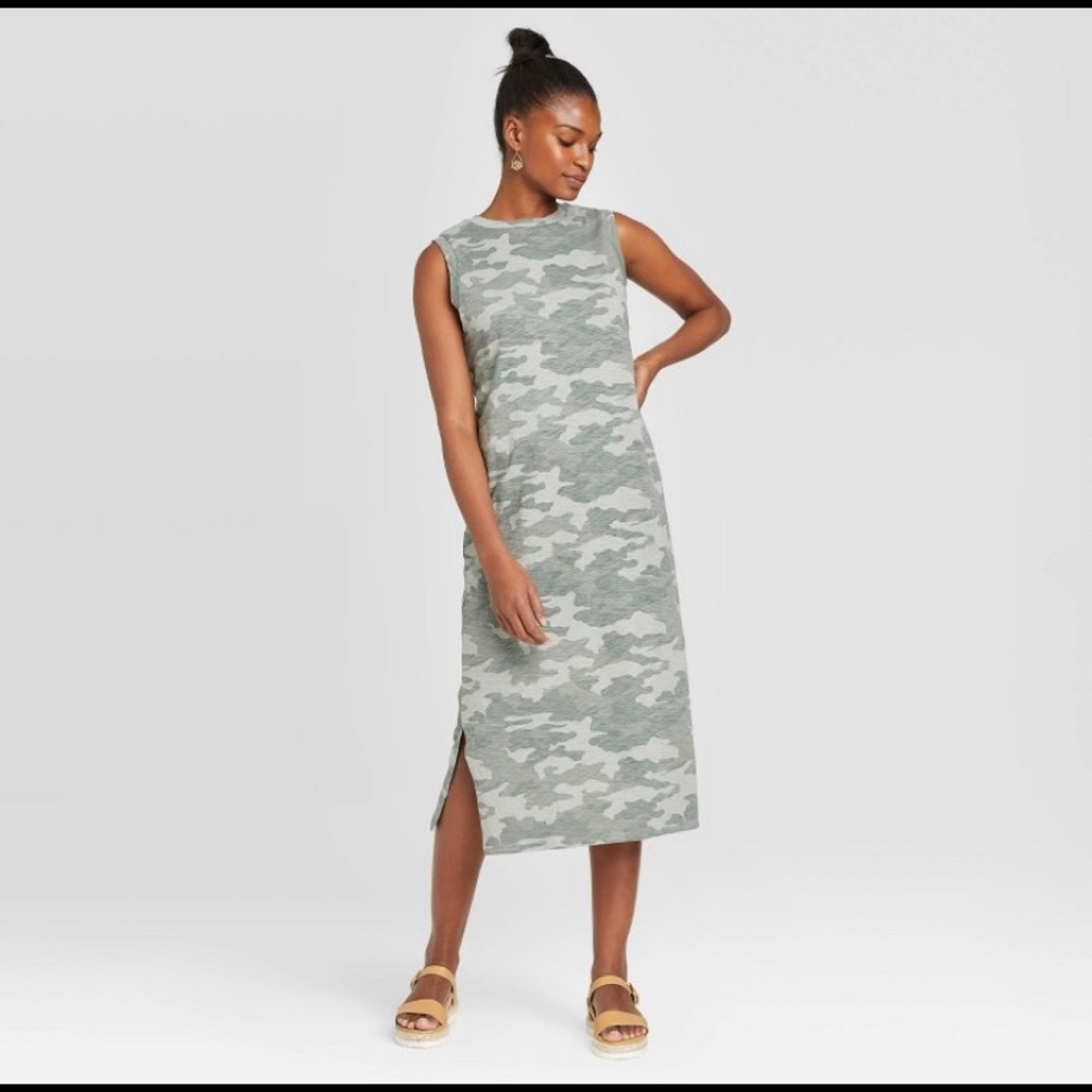 Universal Thread Sleeveless Camo Midi Dress